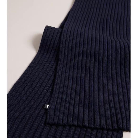 Ted Baker mens Kauff scarf. Navy blue. NWT - Picture 2 of 10